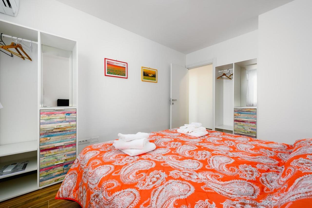 Andrea House With Apartments Umag Exterior photo