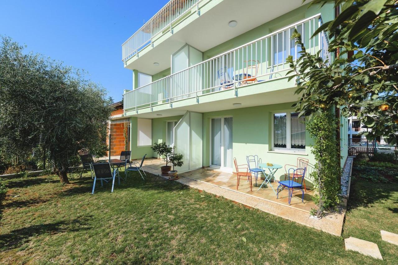 Andrea House With Apartments Umag Exterior photo
